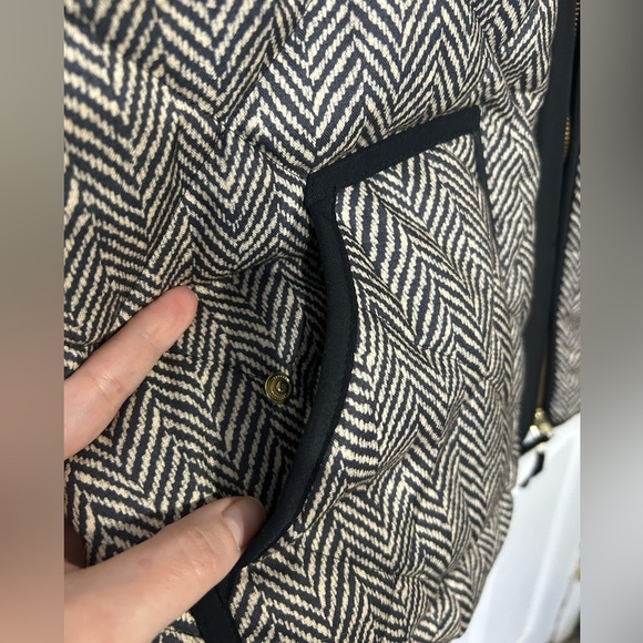 J. Crew Excursion puffer vest herringbone pattern Quilted Size XL Black/Cream - Picture 4 of 10